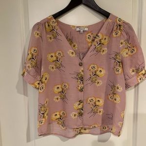 Madewell cropped pink floral short sleeved blouse.